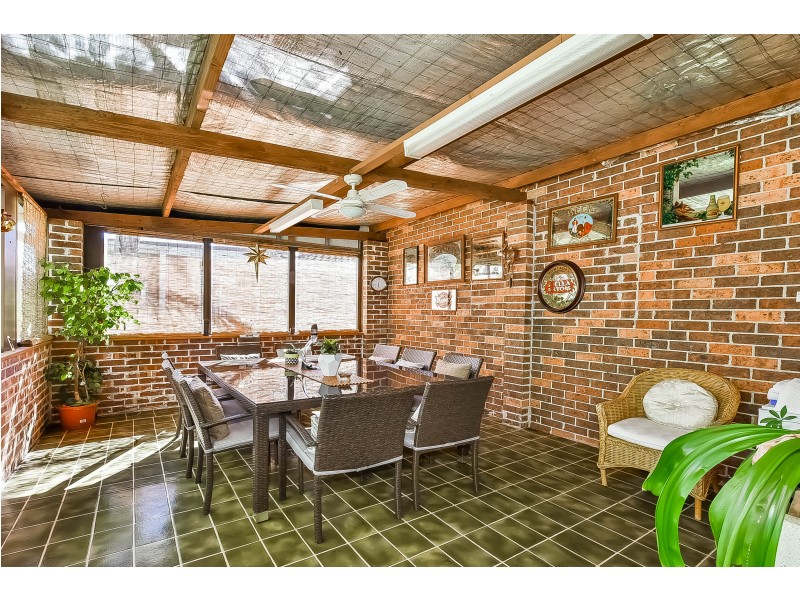 27 Wyangala Crescent, Leumeah NSW 2560