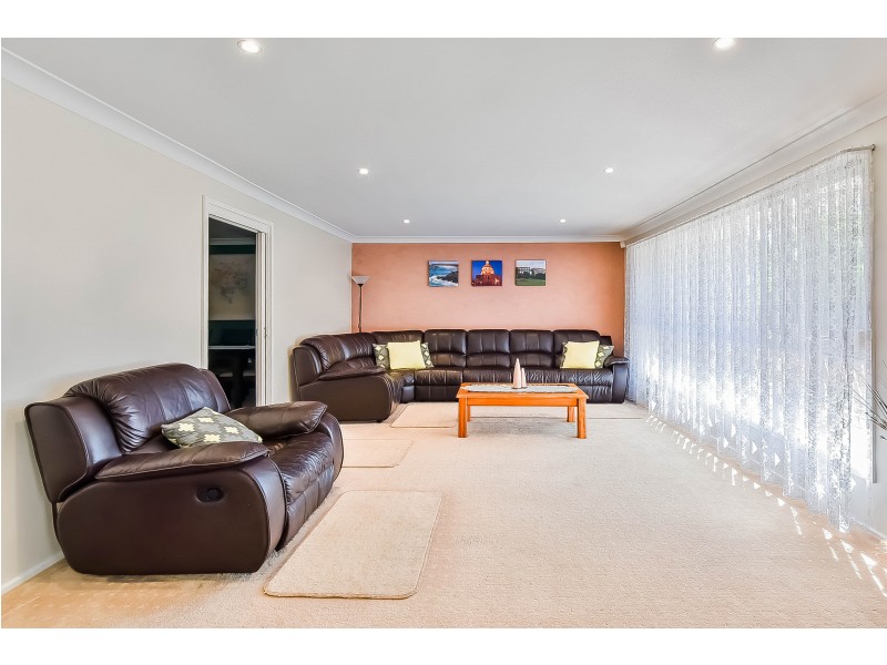 27 Wyangala Crescent, Leumeah NSW 2560