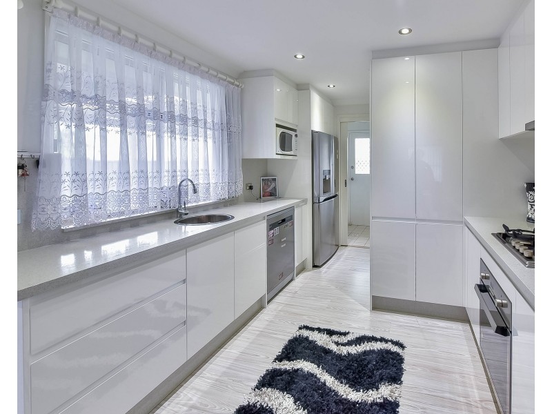 121 Parkholme Circuit, Englorie Park NSW 2560