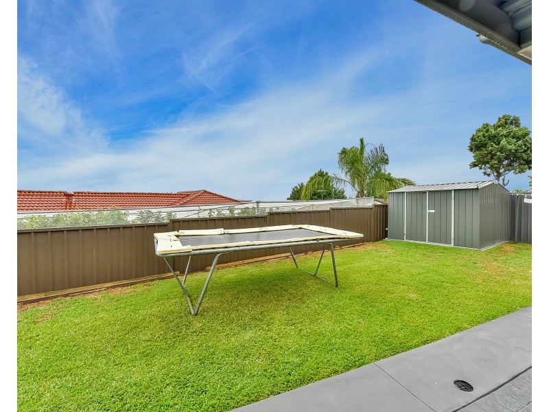 121 Parkholme Circuit, Englorie Park NSW 2560