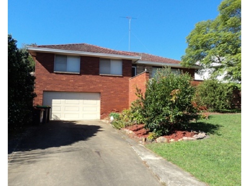 10 Wyangala Crescent, Campbelltown NSW 2560