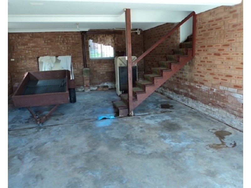 10 Wyangala Crescent, Campbelltown NSW 2560