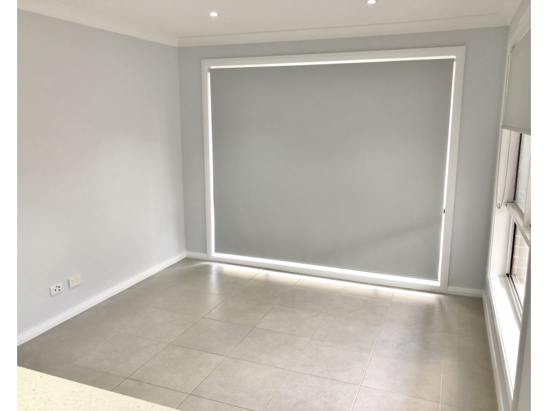 44 Bird Walton Avenue, Middleton Grange NSW 2171