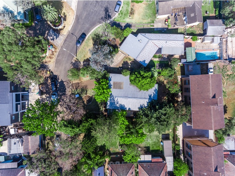 1 Eaglemont Crescent, Campbelltown NSW 2560