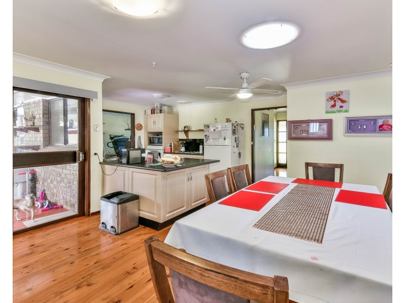 52 Akuna Avenue, Bradbury NSW 2560