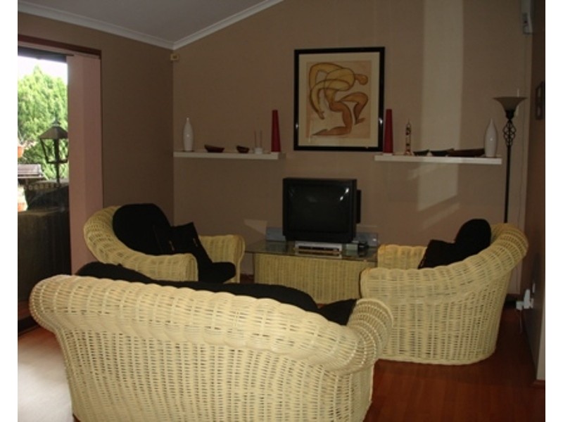 5 Holborn Street, Ambarvale NSW 2560