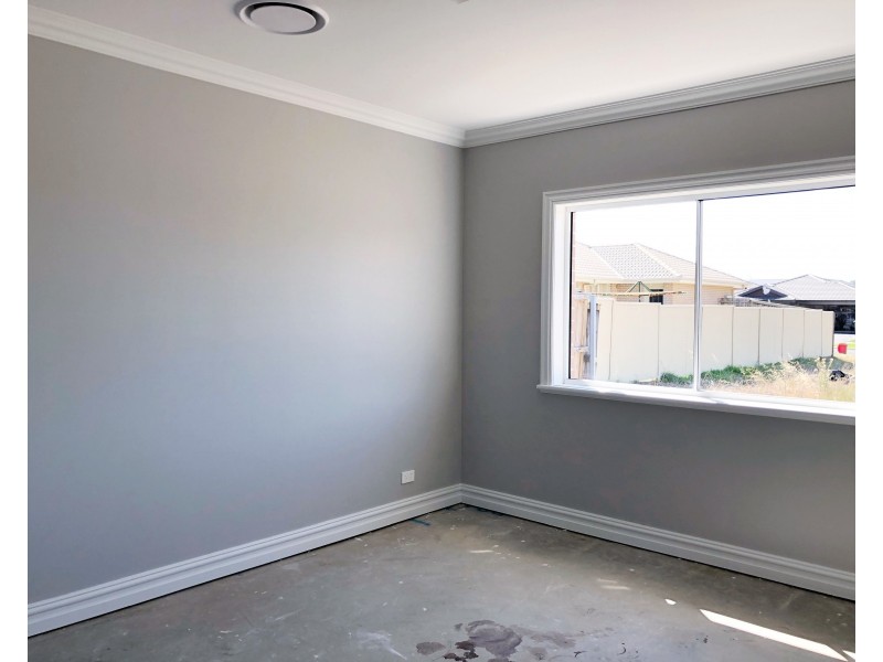 4 Folkes Street, Elderslie NSW 2570
