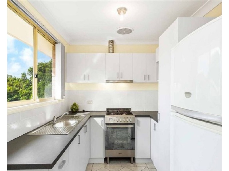 38 Carbasse Crescent, St Helens Park NSW 2560