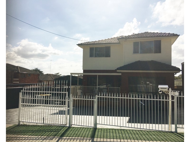 1 Stewart Street, Campbelltown NSW 2560