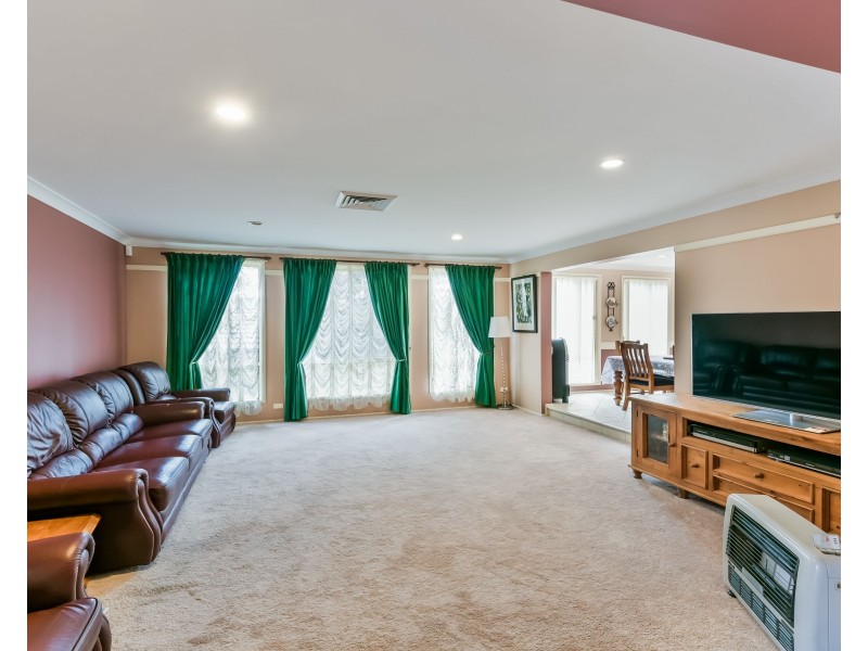 57 Mount Sugarloaf Drive, Glen Alpine NSW 2560