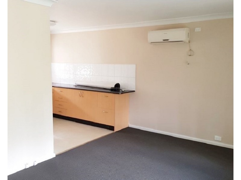 69 Lawn Avenue, Bradbury NSW 2560