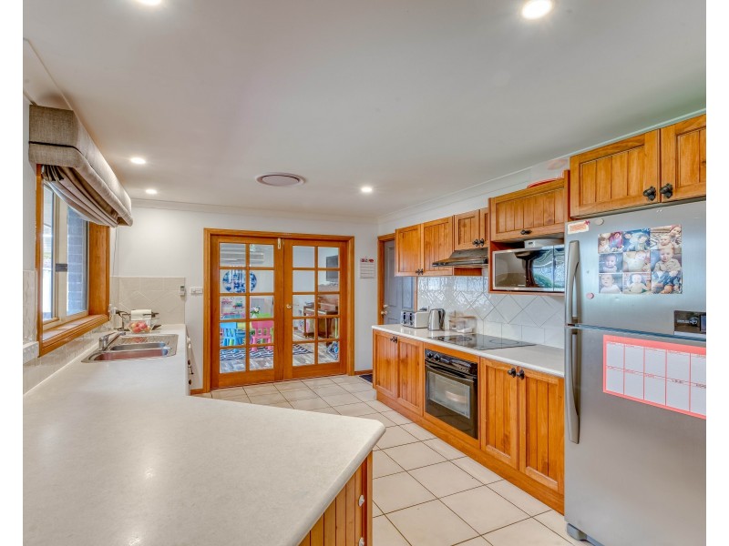 18 Hereford Way, Picton NSW 2571