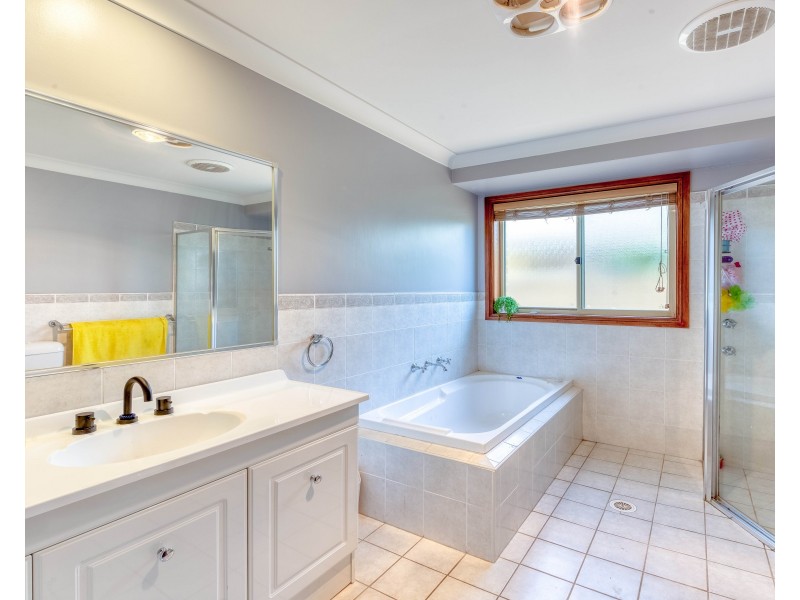 18 Hereford Way, Picton NSW 2571