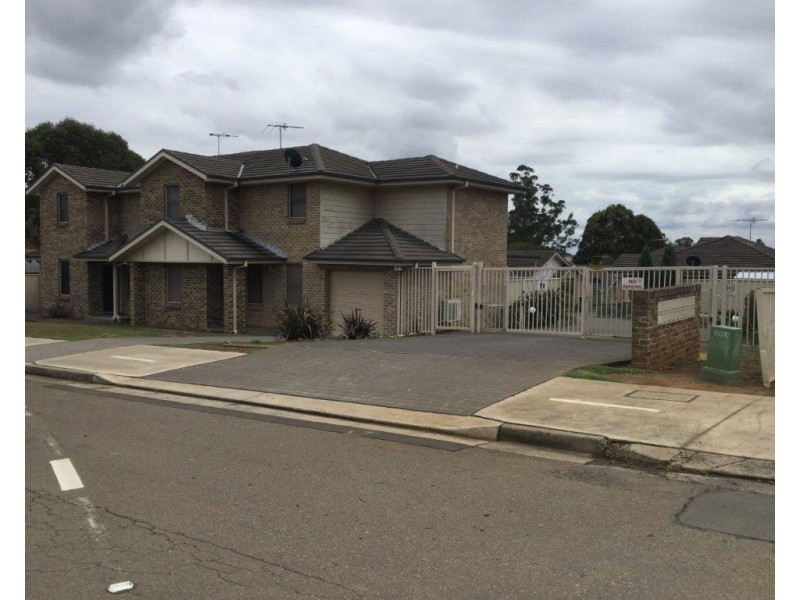 7 Thomas Rose Drive, Rosemeadow NSW 2560