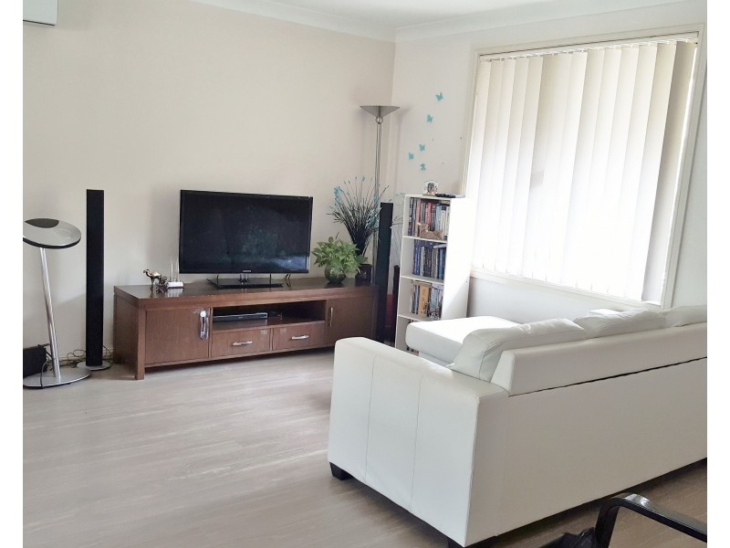 7 Thomas Rose Drive, Rosemeadow NSW 2560