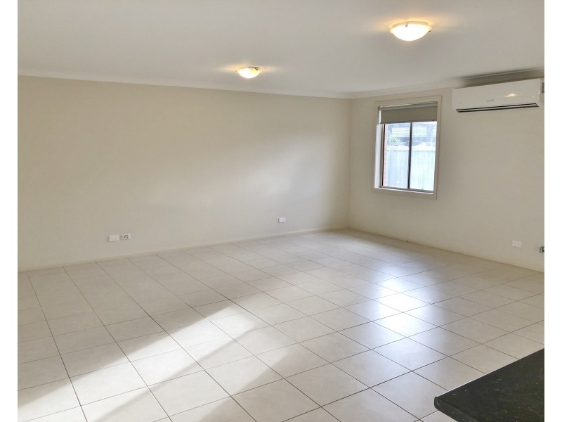 58  Jubilee Circuit, Rosemeadow NSW 2560