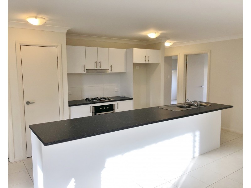 58  Jubilee Circuit, Rosemeadow NSW 2560