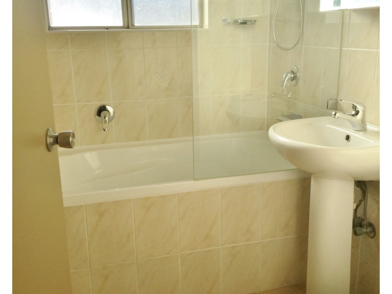 6/19 Chamberlain Street, Campbelltown NSW 2560