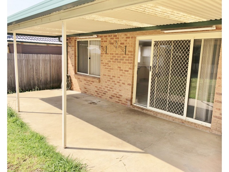 6 Bettong Place, St Helens Park NSW 2560