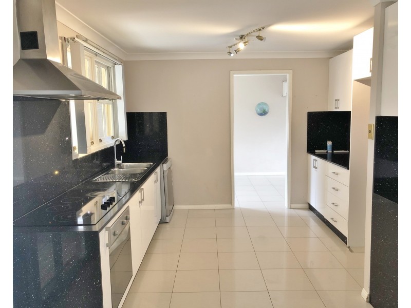 29 Danube Crescent, Kearns NSW 2558