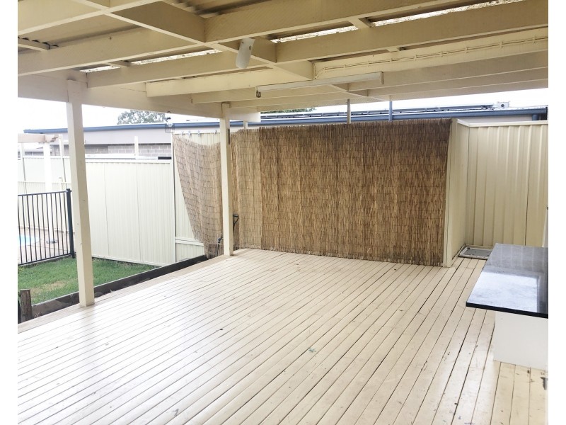 29 Danube Crescent, Kearns NSW 2558