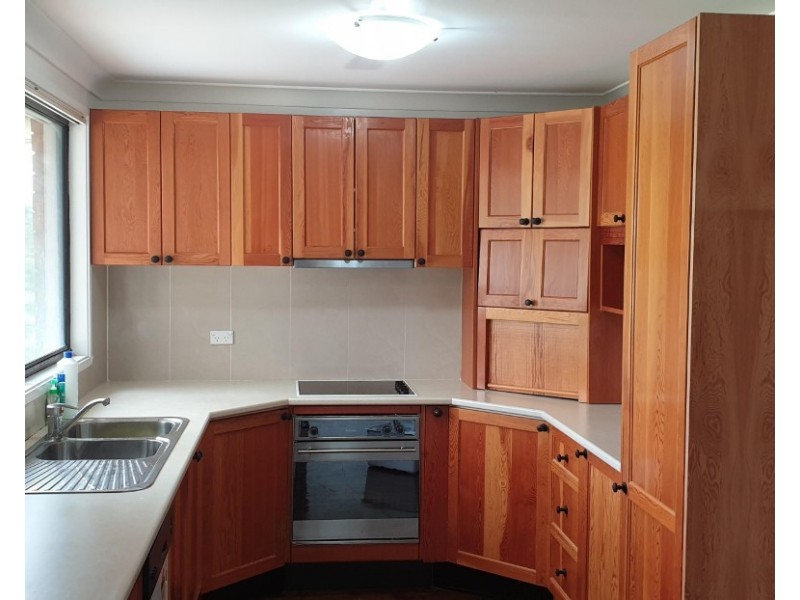 5 Claret Place, Eschol Park NSW 2558