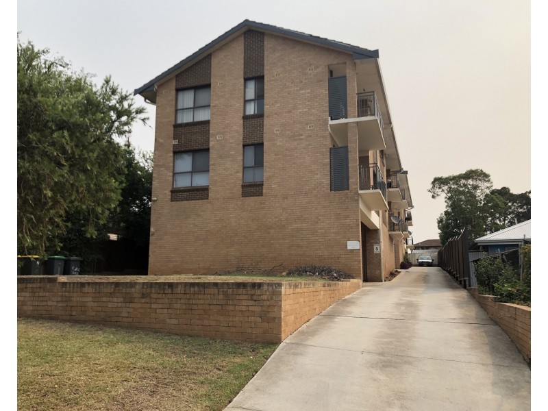 2/55 Warby Street, Campbelltown NSW 2560