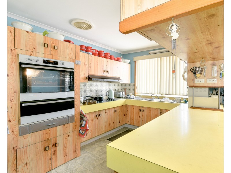 6 Elouera Crescent, Woodbine NSW 2560