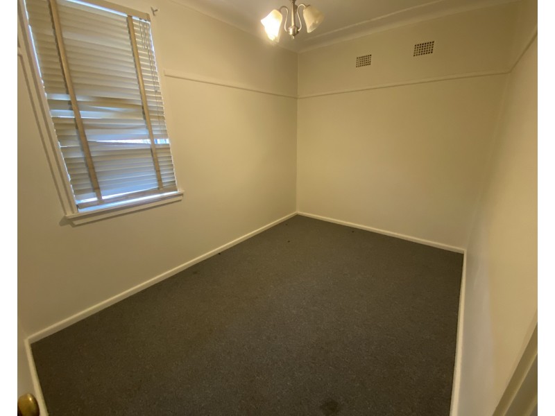 111 Lindesay Street, Campbelltown NSW 2560