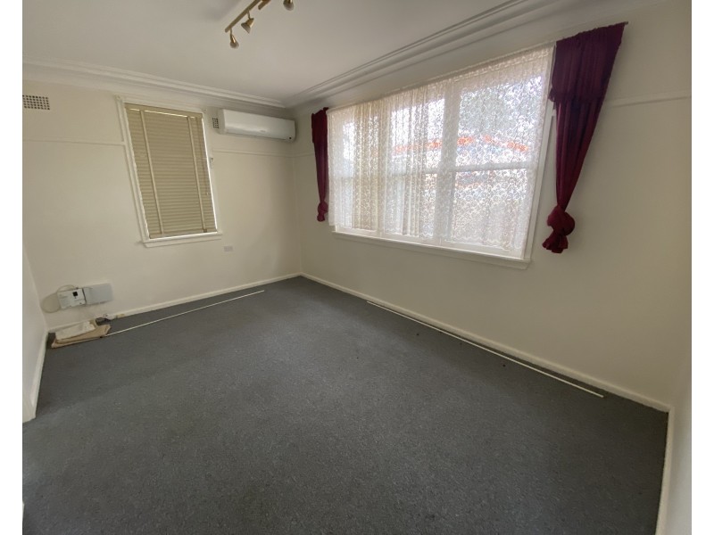 111 Lindesay Street, Campbelltown NSW 2560