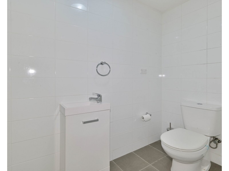 18/31-35 Chamberlain Street, Campbelltown NSW 2560