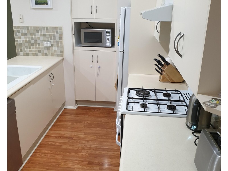 38 Larapinta Crescent, St Helens Park NSW 2560