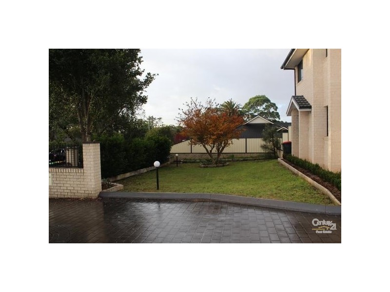 1/2-4 CECIL AVENUE, Castle Hill NSW 2154
