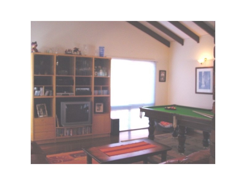 25 Chapman Ave, Castle Hill NSW 2154