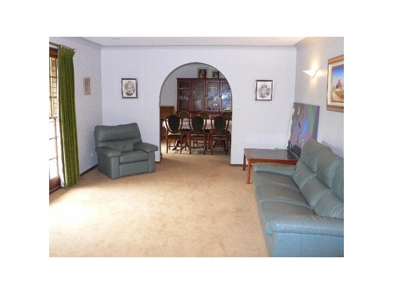 4 Sharp Close, Castle Hill NSW 2154