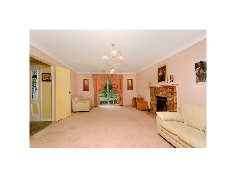 6 Jarrah Place, Castle Hill NSW 2154