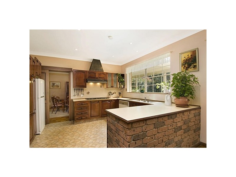 11 Henley Close, Castle Hill NSW 2154