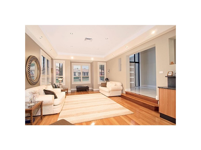 94 James Mileham Dr, Kellyville NSW 2155