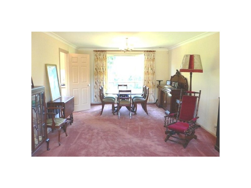 38 Beaumaris Ave, Castle Hill NSW 2154