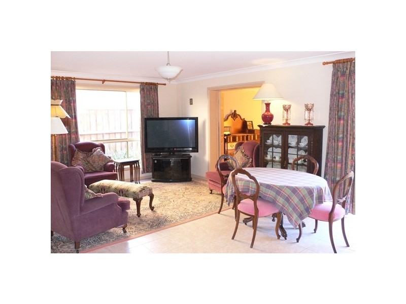 38 Beaumaris Ave, Castle Hill NSW 2154