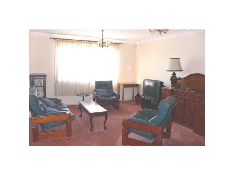 38 Beaumaris Ave, Castle Hill NSW 2154