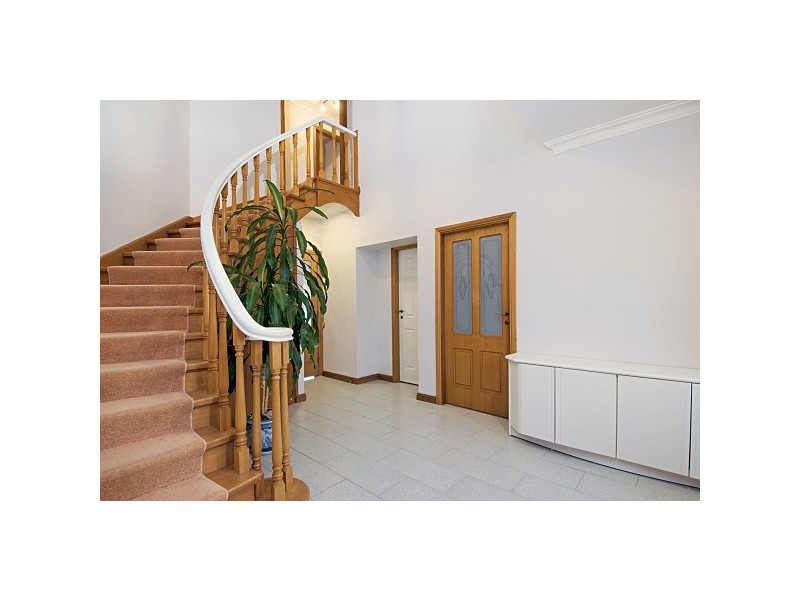 2 Anneliese Place, Castle Hill NSW 2154