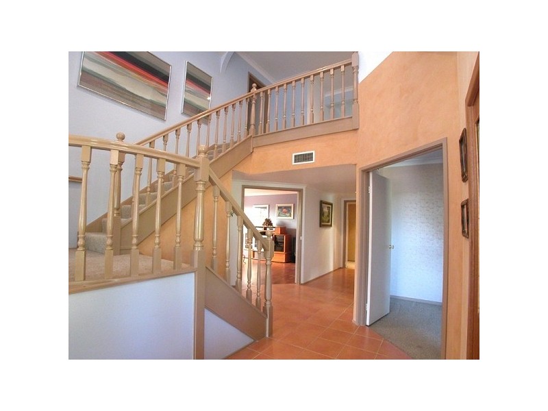 17 Fairgreen Place, Castle Hill NSW 2154