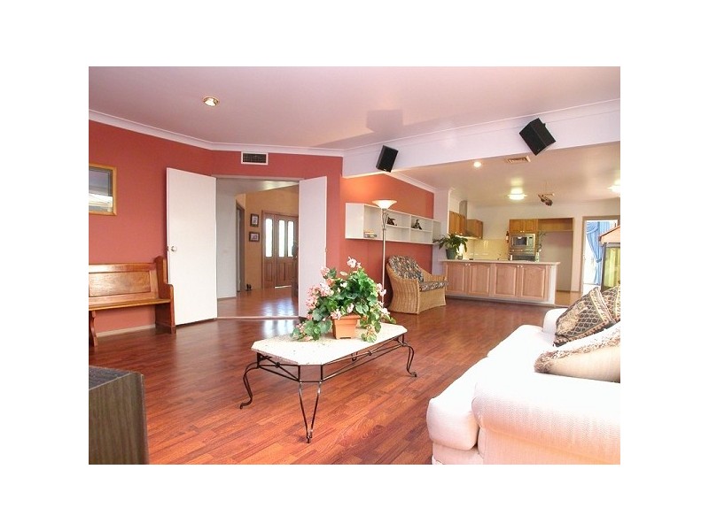 17 Fairgreen Place, Castle Hill NSW 2154