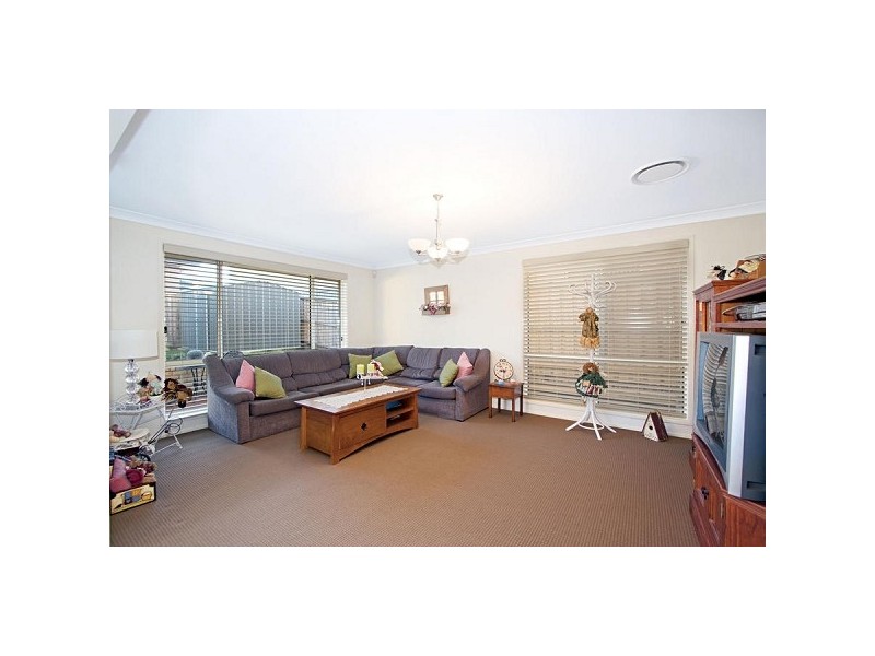 30 Upton Street, Stanhope Gardens NSW 2768