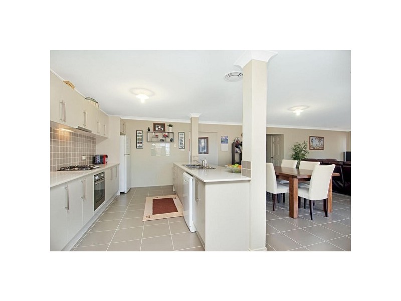 11 Ridgeline Drive, The Ponds NSW 2769