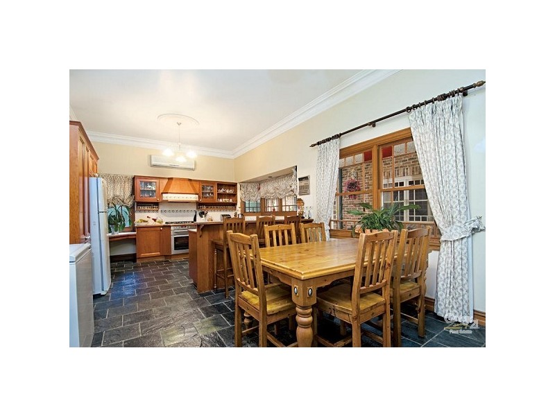 5 Leura Place, Prospect NSW 2148