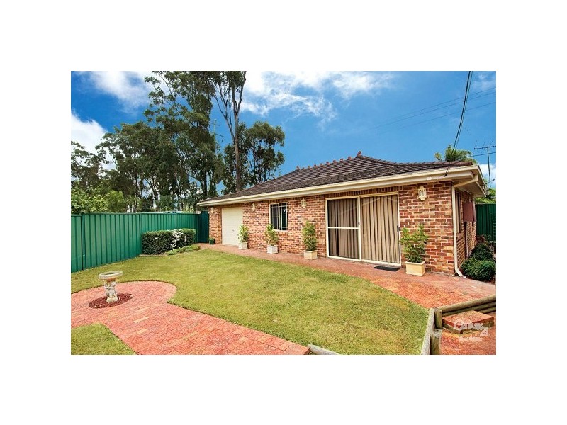 5 Leura Place, Prospect NSW 2148