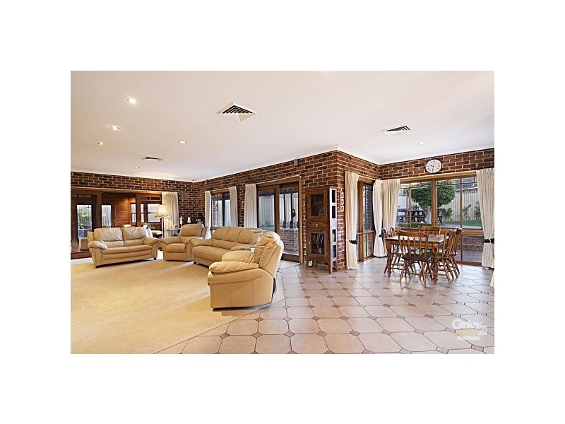 32 Boden Place, Castle Hill NSW 2154