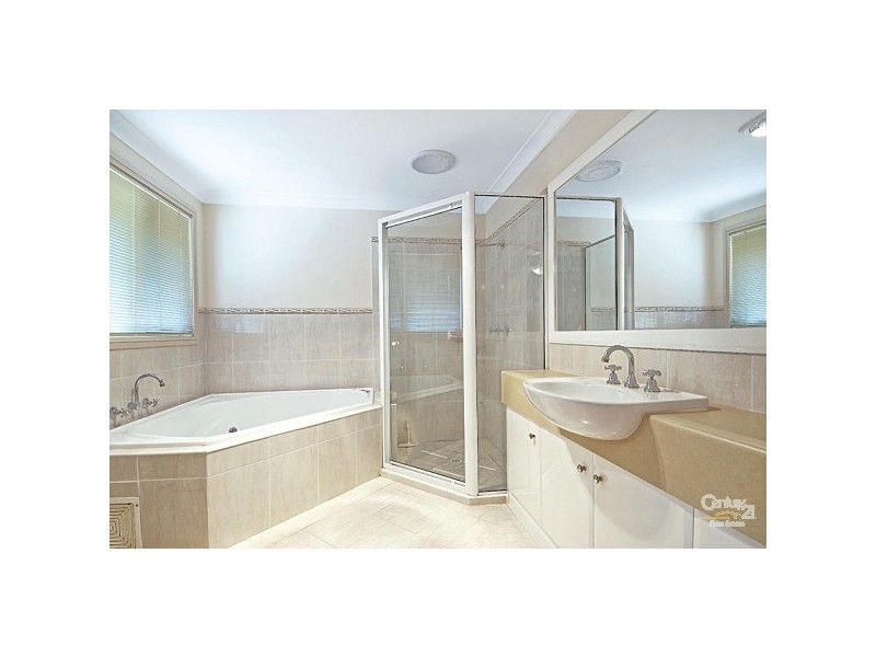 5 Northumberland Court, Castle Hill NSW 2154